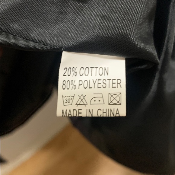 Elegant Black Women's Puffer Coat - Picture 4 of 4